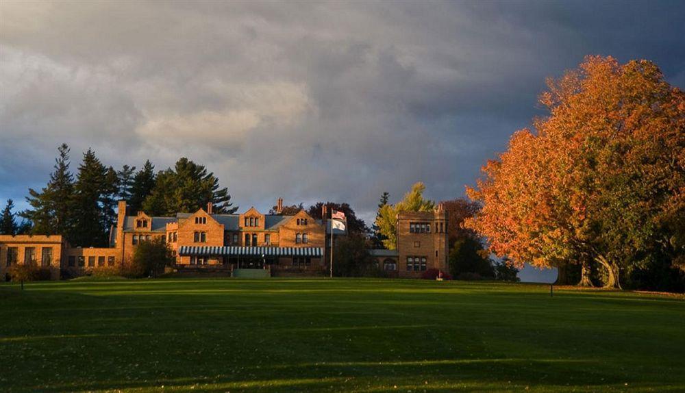 Cranwell Spa And Golf Resort (Adults Only) Lenox Esterno foto
